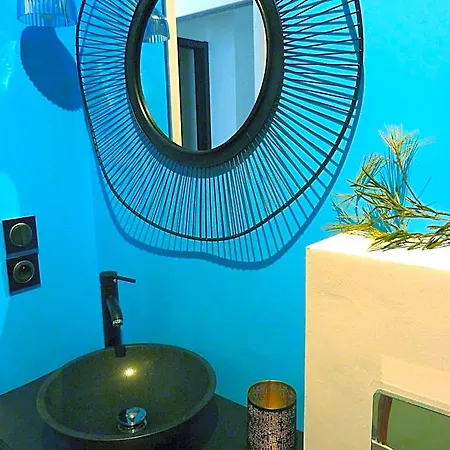 La Maison Narbonnaise Oda ve Kahvaltı 3*
