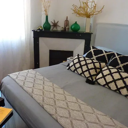 La Maison Narbonnaise فندق مبيت وإفطار 3*